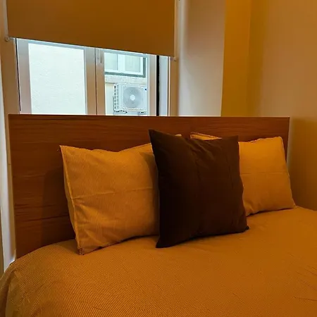 Compacto & Com Wc Partilhado ליסבון